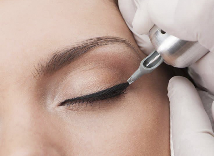 چگونه بهترین آرایش دائم در تهران را انتخاب کنیم؟ راهنمای خدمات تخصصی